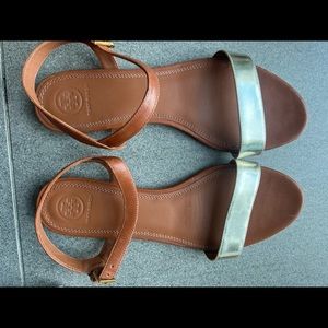 Tory Burch Laurel Ankle strap sandal size 9